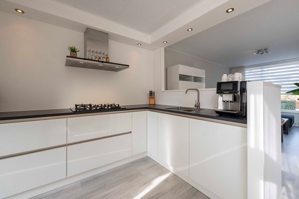 Medium property photo - Zeggeveen 15, 4731 WS Oudenbosch